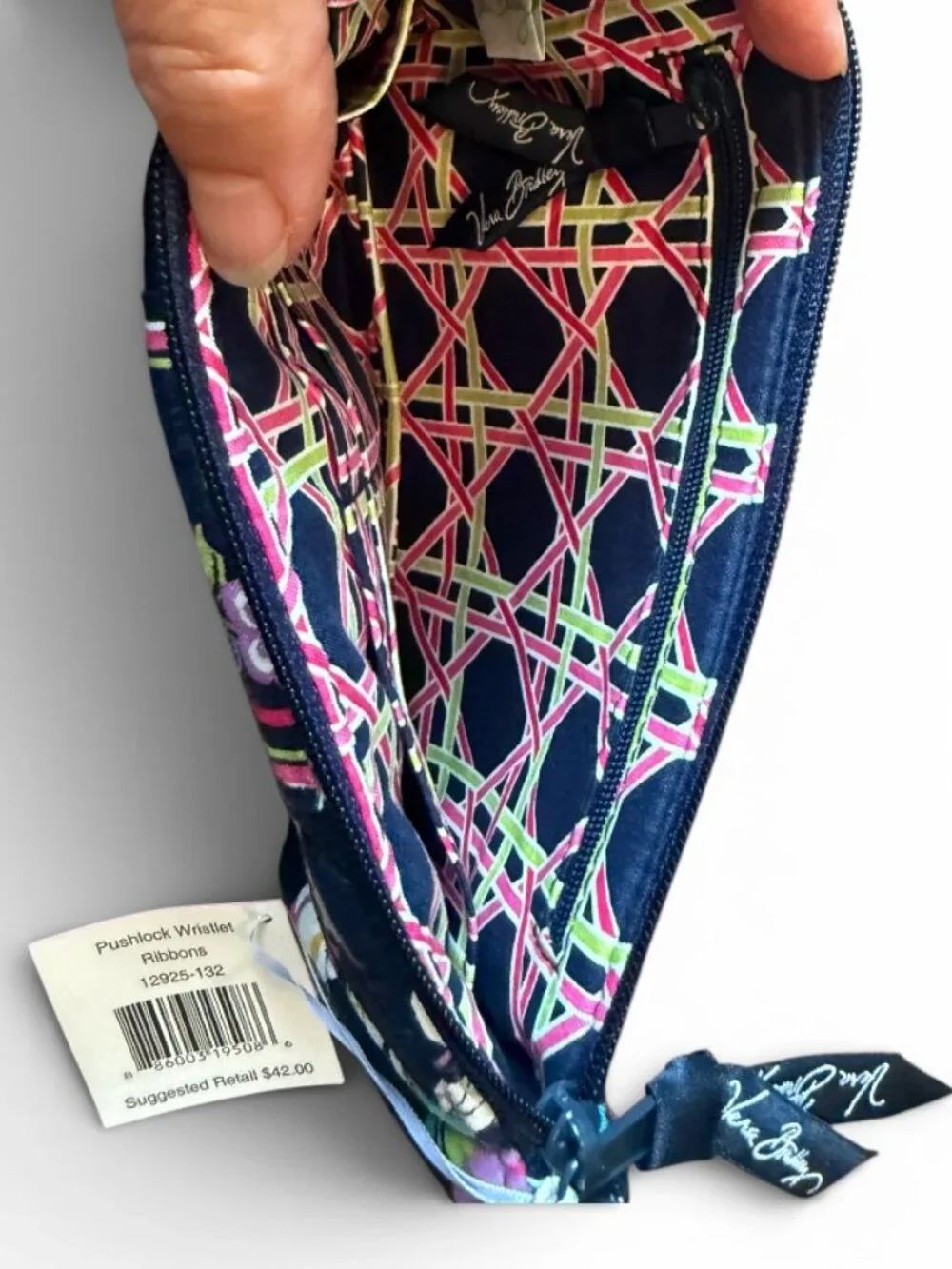 NWT Vera Bradley Pushlock Wallet Wristlet Ribbons Floral Quilted Zip Around Wall